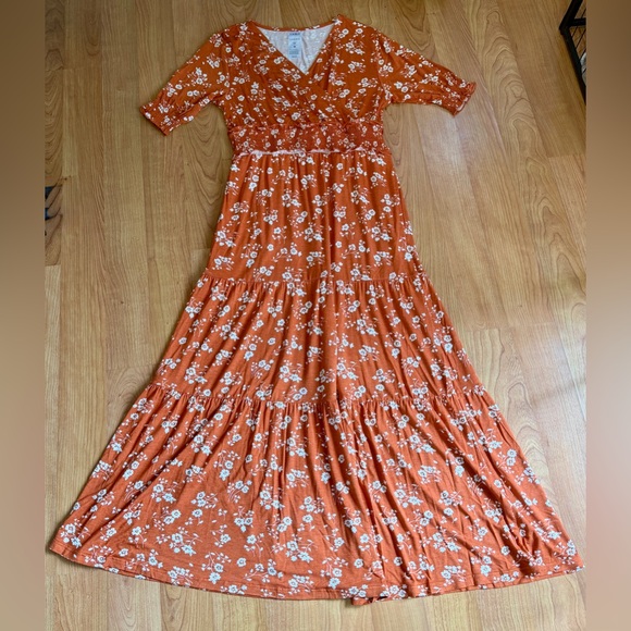Serra Women’s Rusty Orange Floral Pattern V-Neck Short Sleeve Maxi Dress size M - Picture 2 of 6
